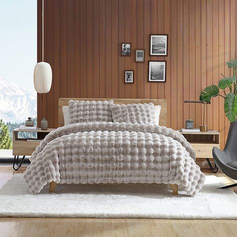 Sherpa Comforter Bedroom, King Comforter Sets Bed Bath & Beyond, Uggs Comforter Set, Ugg Throw Pillows, Ugg Queen Comforter Sets, Ugg Ridgeline Comforter, Ugh Comforter, Ugg Comforter Bedroom, Faux Fur Bedding Ideas