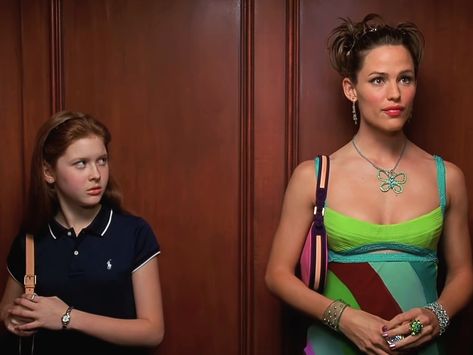 13 going on 30 dress Jenna Rink aesthetic dancing Jennifer Garner icon wallpaper 2000's 13 Going 30 Aesthetic, 13 Going On 30 Scenes, 2000s Romcom Aesthetic, 13 Going On 30 Hair, 13 Going On 30 Jenna, 2000s Romcoms, 13 Going 30, 13 Going On 30 Movie, 2000 Movies