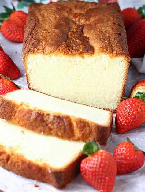 Sara Lee Pound Cake Recipe, Basic Pound Cake Recipe, Sara Lee Pound Cake, Best Pound Cake Recipe, Easy Bundt Cake Recipes, Delicious Lemon Cake, Pound Cake Recipes Easy, Easy Bundt Cake, Strawberry Cream Cakes