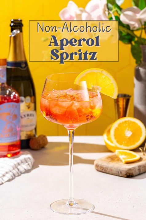 Non-Alcoholic Aperol Spritz Lychee Mocktail, Light Summer Drinks, Low Calorie Alcohol, Refreshing Mocktail, Aperol Spritz Recipe, Spritz Recipe, Spritz Cocktail, Orange Cocktails, Mocktail Recipe