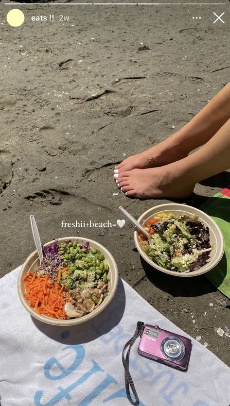 Beach Lunch Aesthetic, Summer Recipes Aesthetic, Buddha Bowl Aesthetic, Vegan Girl Aesthetic, Healthy Summer Aesthetic, That Girl Lunch, Summer Lunch Aesthetic, That Girl Food, Tropical Diet