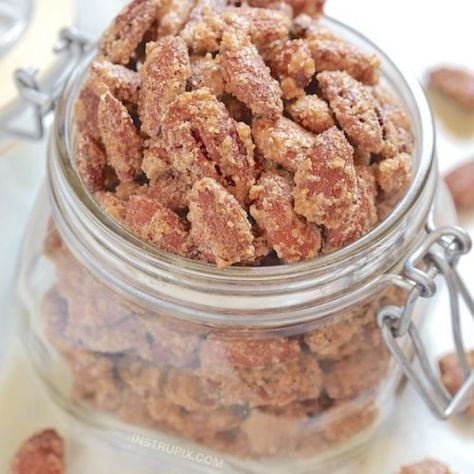 Easy Cinnamon Sugar Pecans - Instrupix Candy Pecans Recipe Easy, Cinnamon Sugar Pecans, Sugar Pecans, Red Sangria Recipes, Sugared Pecans, Candied Almonds, Candy Recipes Homemade, Christmas Candy Recipes, Nut Recipes