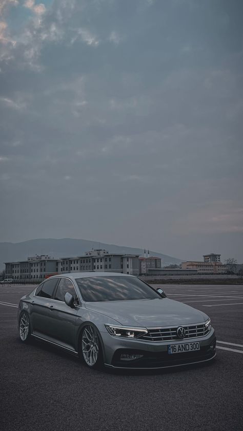 Siyah Passat, Passat Wallpaper, Iphone Wallpaper Nyc, Vw Golf Wallpaper, Wallpaper Nyc, Golf Wallpaper, Volkswagen Passat Cc, Call With Boyfriend Screen, Car Drift