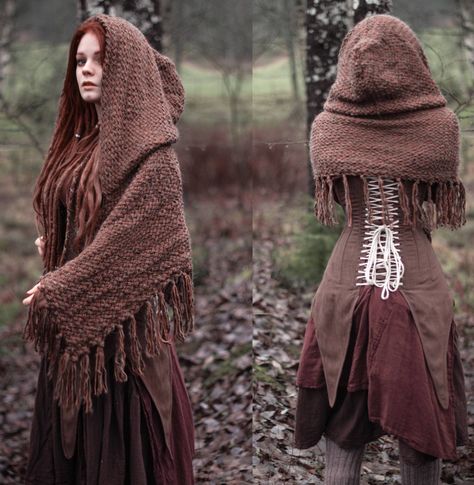 Viking Shawl, Moss Clothes, Witchy Crochet, Pagan Alter, Larp Diy, Mossy Forest, Hooded Shawl, Cottagecore Witch, Strega Fashion