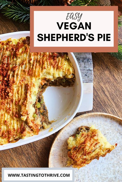 Hobbit Dinner, Vegan Casseroles, Vegan Shepherds Pie, Shepherds Pie Recipe, Vegan Holiday, Vegetarian Snacks Recipes, Shepherd's Pie, Tasty Vegetarian Recipes, Vegetarian Snacks