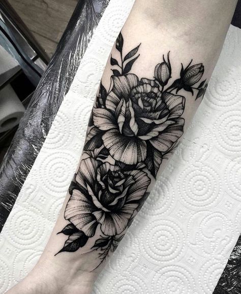 Tatto feminina Wörter Tattoos, Vogel Tattoo, Forearm Flower Tattoo, Forarm Tattoos, Cool Forearm Tattoos, Tattoo Templates, Tattoos Geometric, Full Body Tattoo, Trendy Tattoos