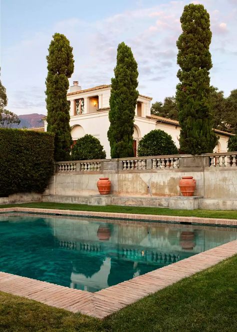 Ellen Degeneres Home, Ellen Degeneres And Portia, Relaxing Pool, Portia De Rossi, San Ysidro, Dark Artifices, Italian Home, Spanish House, Park Lane