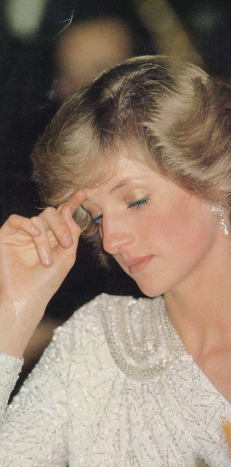 Lady Spencer, Queen Diana, Princess Diana And Charles, Princess Diana Fashion, Princess Diana Photos, Princess Diana Pictures, Princes Diana, Diana Fashion, Lady Diana Spencer