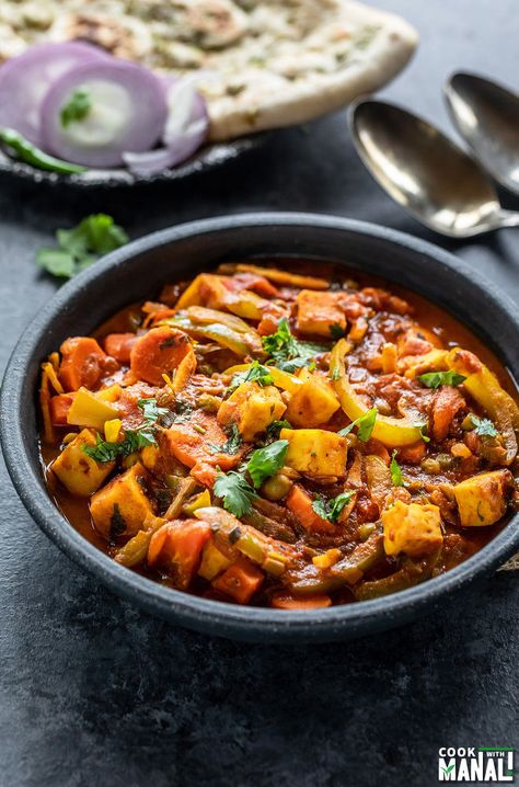 Jalfrezi Curry, Vegetable Jalfrezi, Veg Curry, Vegetarian Instant Pot, Kitchen Confidential, Curry Dishes, Event Management Company, Tasty Vegetarian Recipes, Vegetable Curry