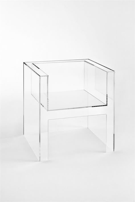 I Love Plastic, SS15 Trends I Pinterest Inspiration  The Invisibles Light armchair - Tokujin Yoshioka Acrylic Interior Design, Acrylic Armchair, Clear Chair, Clear Furniture, Transparent Furniture, Poltrona Design, Tokujin Yoshioka, Transparent Chair, Glass Chair