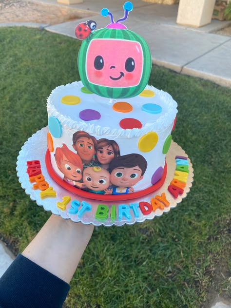 Isabelsicedcakes on IG- colorful Cocomelon Birthday 1st birthday smash cake Coco Melon Sheet Cake, Small Cocomelon Cake, Cocomelon Cake Diy, Coco Melon Smash Cake, Cocomelon Cake 1st Birthday, Cocomelon Number Cake, Diy Cocomelon Cake, Cocomelon Cake Ideas For Boy, Cocomelon Party Cake