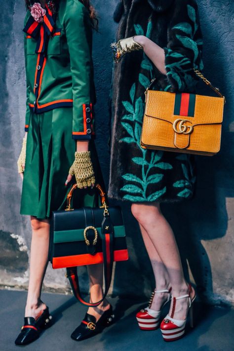 Spring Shoes Women, Fashion Week Dresses, Trendy Spring Fashion, Fashion Designer Studio, Tommy Ton, Textile Inspiration, Gucci Spring, Fashion Design Collection, Hippy Chic