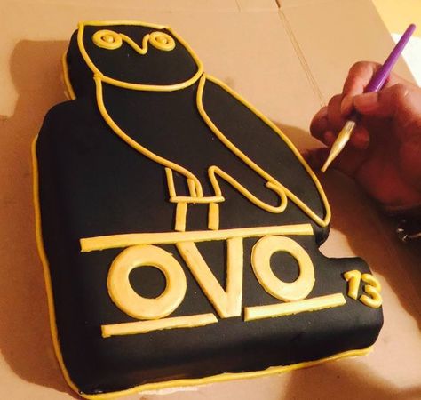 Drake OVO cake Ovo Birthday Theme, Ovo Cake Drake, Happy Birthday Mia, Drake Birthday, Birthday 14th, Drake Cake, Drake's Birthday, Ovo Drake, Lebanese Desserts