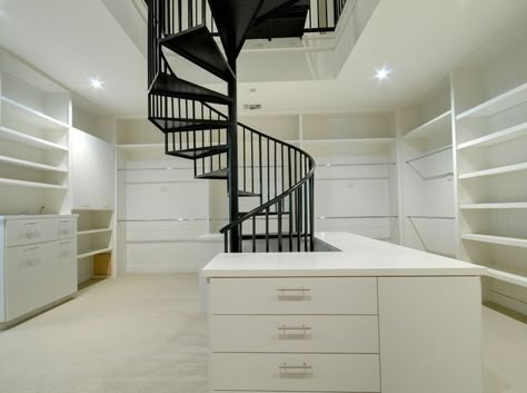 2 Story Layout, Luxury Closet Ideas, Two Story Closet, Room And Closet Ideas, Room To Closet, Dream Home Design Interior, 2 Story Closet, Cute Interior Design, Closet Beauty Room