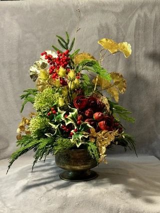 TheCreativeHoneyB - Etsy Red Wedding Flower Arrangements, Cocoa Florida, Holiday Floral Arrangements, Christmas Pumpkins, Red Wedding Flowers, Christmas Floral Arrangements, Holiday Floral, Valentines School, Artificial Flower Arrangements