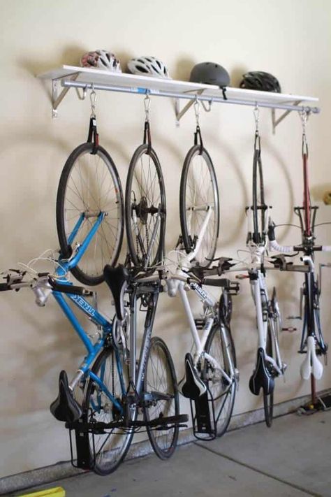 It would be great if our garages were organized, functional, and pretty, right? Here are 12 organized garage ideas to help you achieve it! Rinnovo Garage, Garage Organization Shelves, Diy Bike Rack, Organized Garage, Bike Storage Garage, Garage Organization Tips, Bike Storage Rack, Garage Bike, Garage Storage Solutions