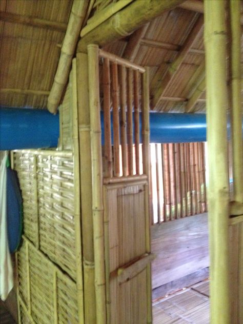 Bamboo Sliding Door, Filipino Interior, Bamboo Houses, Bamboo Door, Bamboo Roof, Bamboo Building, Tropical House Design, Projek Menjahit, Bamboo House Design