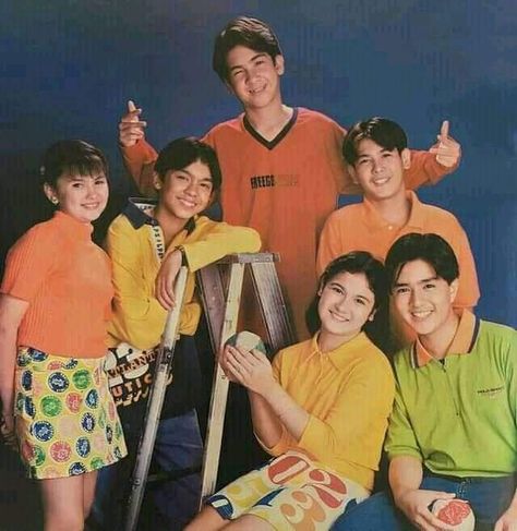 Cutieee G-mik Barkada Photoshoot with the Original Cast♡ 90s Pinoy Fashion, 90s Filipino Outfit, Philippines In The 90s, 80s Filipino Fashion, Gmik Barkada, 2000s Filipino Fashion, Barkada Photoshoot, 90s Fashion Philippines, Filipino Y2k