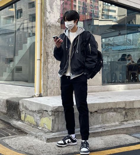 Asian Street Style Men, Korean Outfits Men, Casual Outfits Winter, Korean Streetwear Fashion, Korean Winter Outfits, Boys Winter Clothes, Streetwear Fashion Men, Trendy Boy Outfits, Outfit Styles