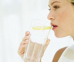 Need a Quick Detox? Three Drinks to Add to Your Routine Quick Detox, Detox Kur, Purposeful Life, Natural Beauty Care, Womens Health Magazine, Health Guru, Fitness Trends, Health Trends, Breast Health