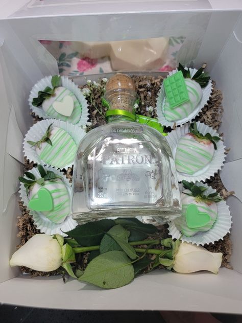 Patron Chocolate Covered Strawberries, Chocolate Covered Strawberries For Men Birthday, Chocolate Covered Strawberries For Men, Booze Gift, Beer Cakes, Strawberry Tequila, Patron Tequila, Strawberry Gifts, Beer Cake