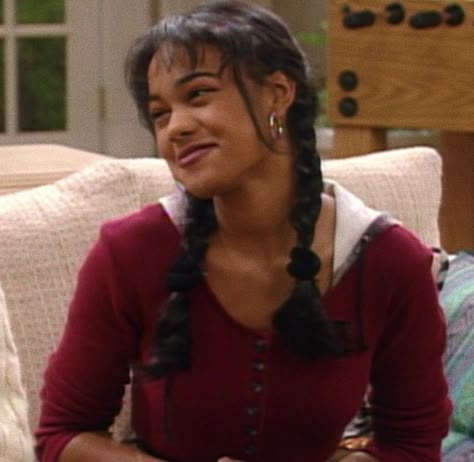 Ashley Banks 90s, Ashley Banks Hairstyles, Ashley Banks Hair, Ashley Banks Aesthetic, Tatyana Ali 90s, 90s Hair Black Women, Ashley Banks Makeup, 90s Black Hairstyles, Tatyana Ali 90s Fresh Prince