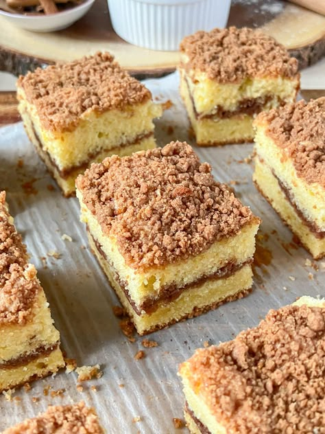 Cinnamon Coffee Cake Easy Desserts Cinnamon, Starbucks Cinnamon Coffee Cake, Starbucks Coffee Cake Recipe, Cofee Cake, Coffee Cake Loaf, Cinnamon Crumb Cake, Foods At Home, Restaurant Foods, Coffee Cake Recipes Easy