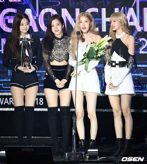 [190123] BLACKPINK at Gaon Chart Music Awards Blackpink Award Show Outfit, Kpop Award Show Outfits, Award Show, Jeon Jungkook Photoshoot, Stage Costume, Kpop Fashion Outfits, Blackpink Fashion, Kpop Outfits, Stage Outfits