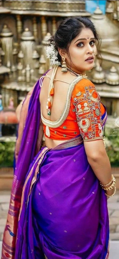 Marathi Saree, Kashta Saree, Marathi Actress, Couple Wedding Dress, Indian Fashion Saree, Saree Photoshoot, Beautiful Saree, Indian Beauty Saree, Indian Fashion