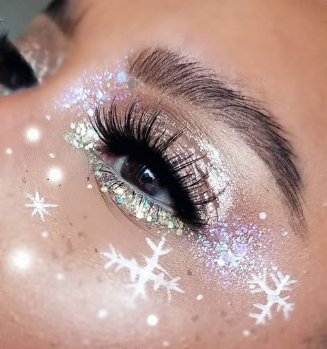 Frost Makeup Ice Queen, White Christmas Makeup, Ice Makeup Looks, Ice Princess Makeup, Frost Makeup, Snowflake Makeup, Snow Makeup, Ice Makeup, Cold Makeup