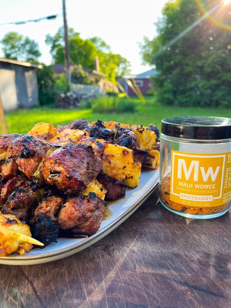 BBQ recipe for Grilled Pork & Pineapple Skewers using Spiceology's Maui Wowee Hawaiian Teriyaki spice blend. Spice Ideas, Tropical Party Foods, Pork Pineapple, Easy Skewers, Pineapple Skewers, Pineapple Skewer, Grilled Carrots, Salt Free Seasoning, Bbq Recipe