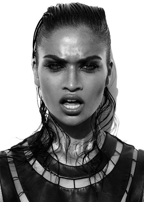 Angry Women, Shanina Shaik, Angry Face, Face Photography, Model Face, Face Expressions, Studio Photo, White Photo, Harper's Bazaar