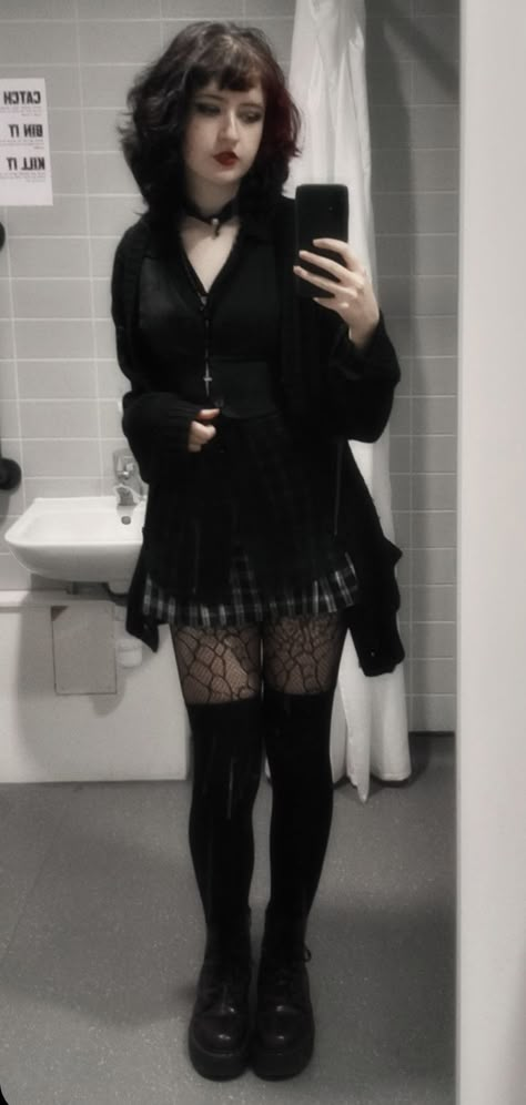 Goth Sixth Form Outfits, Gothic Comfy Outfits, Gothic College Outfits, Goth Uniform Outfit, Goth Daily Outfit, College Goth Outfit, Soft Goth Clothes, Daily Goth Outfit, Gothic Coquette Outfits