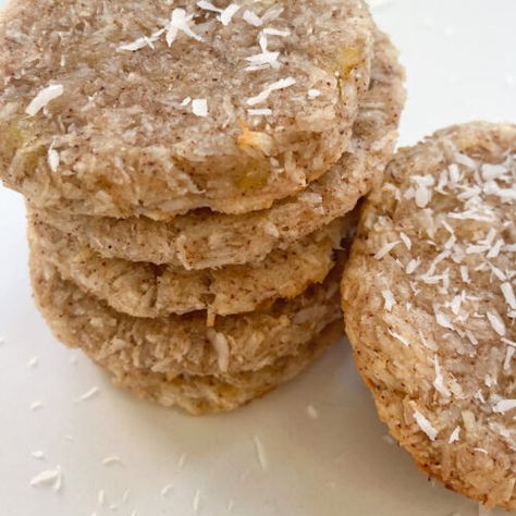 Banana Coconut Cookies, Tiny Bellies, Toddler Cookies, Coconut Snacks, Blw Recipes, Oatmeal Coconut Cookies, Coconut Milk Recipes, Healthy Baby Food, Banana Cookies