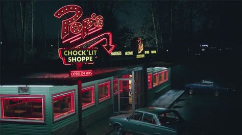 Complete Glossary of All Riverdale Terms: "What, pray tell, is jingle jangle?" Pop's Riverdale, Milkshake Shop, Pops Diner, Riverdale Poster, Riverdale Aesthetic, Prom Themes, Prom Theme, Macbook Wallpaper, Laptop Wallpaper