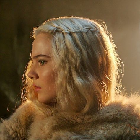 Ciri Witcher Hairstyle, Hunted Aesthetic, Lotr Oc, Rhaena Targaryen, Blonde Princess, Ciri Witcher, Freya Allan, Jacaerys Velaryon, Percy Jackson Fanfic