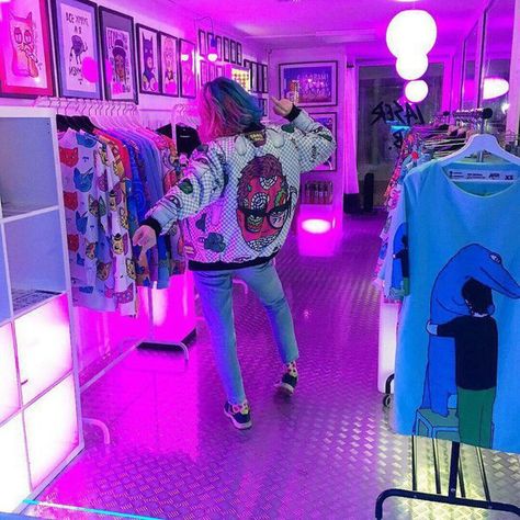 ˗ˏˋ ♡ Neon Aesthetic ˎˊ˗ New Retro Wave, Aesthetic Shop, Architecture Model Making, Vaporwave Aesthetic, Rainbow Aesthetic, Neon Aesthetic, Boutique Interior, Retro Aesthetic, Purple Aesthetic