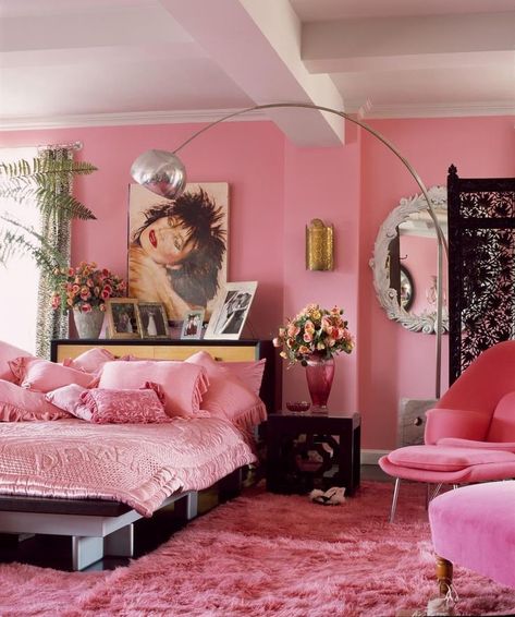 Pink Dressing Room, 80s Bedroom Ideas, Loft Cafe, Life In Pink, 80s Bedroom Aesthetic, 80s Bedroom, 80s Interior, Salon Suites, Dream Apartment Decor