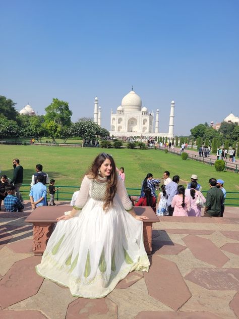 TAJ MAHAL, WHITE , BEAUTY, WHITE ANARKALI SUIT Taj Mahal Aesthetic Girl, Taj Mahal Aesthetic Outfit, Agra Outfit Ideas, Fancy Latkans For Lehenga, Taj Mahal Outfit Ideas, Taj Mahal Aesthetic, Taj Mahal Photography, White Anarkali Suits, Check Outfit