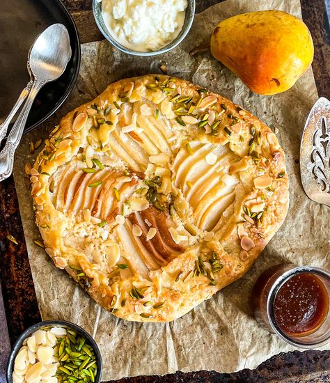 Almond Halva Pear Galette - PistachioDoughnut Pear Galette, Making Pies, Thanksgiving Servings, Pie Making, Pear Tart, Sliced Pears, How To Make Pie, Fall And Thanksgiving, Holiday Menus