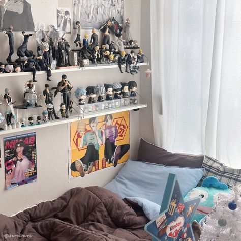 Otaku Room Aesthetic, Figure Shelf, Otaku Aesthetic, Anime Room Ideas, Otaku Room, Anime Room, Shelf Ideas, Room Aesthetic, Dream Room