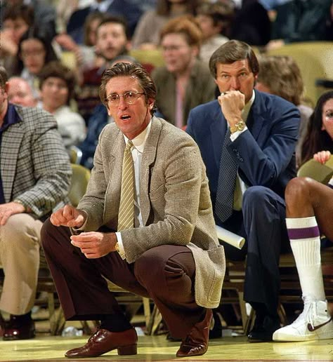 Pat Riley in Designer Shoes. Showtime Lakers, Pat Riley, Jerry West, Armani Suits, Basketball Coach, Work Suits, Mens Outfit Inspiration, Vintage Suits, Foto Poses