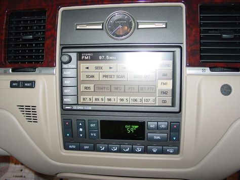 Lincoln Town Car 2003, Car Audio Installation, Lincoln Zephyr, Car Head, Stereo Systems, Town Car, Lincoln Town Car, Stereo System, Car Speakers