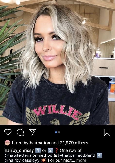 Bob Haircuts For Round Face Shape, Blonde Short Hair Round Face, Mom Cut 2023 Round Face, Lob With Bangs Round Face, Mom Bob, Dimensional Blonde Bob, Choppy Short Hair, Mom Haircut, Mom Cut