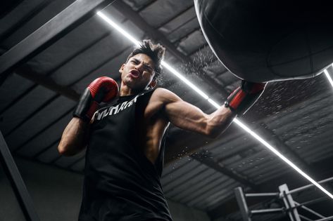 Boxer Aesthetic, Ryan Garcia, Gym Photoshoot, Gym Photography, Boxing Posters, Sport Portraits, Muay Thai Training, Ju Jitsu, Boxing Gym