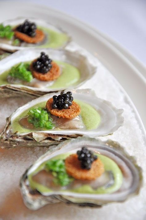 Auberge du Pommier - Huîtres & Caviar poached oysters, domestic caviar, leek velouté & toasted brioche Oyster Recipes, Food Presentation, Food Plating, Beautiful Food, Finger Food, Food Design, Food Styling, Fine Dining, Seafood Recipes