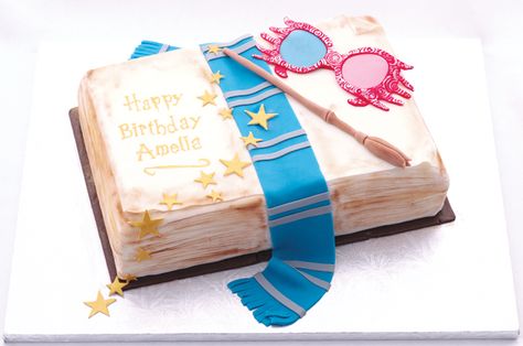 Luna Lovegood Cake, Luna Lovegood Birthday, Luna Lovegood Halloween Costume, Luna Lovegood Style, Luna Lovegood Wand, Harry Potter Ideas, Ravenclaw Scarf, Harry Potter Birthday Cake, Cake Cute