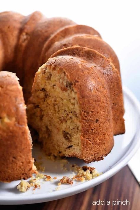 Good Morning Cake Recipe, Buttermilk Recipe, Bundt Recipes, Chair Exercise, Pineapple And Coconut, Bundt Cake Recipe, Pane Dolce, Cake Mug, Pound Cakes