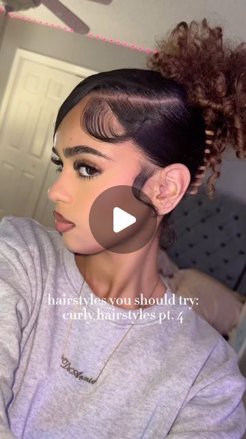 DI’ANNIE AMELIA-MARIE on Instagram: "Side part + curly claw clip 💗 | #curlyhair #curlyhairstyles #summerhairstyle #naturalhairstyles #pinteresthairstyles #pinteresthairstylesblackgirl #curls #pinterestaesthetic #pinterest #explore #explorepage✨ #exploremore #ddiannie #dianniemarie #fyppppppppppppppppppppppp" How To Put Your Hair In A Clip, Claw Clip With Curly Hair, Blow Dry Ponytail, Heart Side Part, Side Part Slick Back Bun Natural Hair, Claw Clip Hairstyles Black Women, Short Natural Curls Hairstyles, Curly Claw Clip Hairstyles, Claw Clip Hairstyles Curly Hair