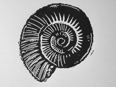 for day 4 of #printoctober over on Twitter Fossil Lino Print, Fossil Linocut, Shell Linocut, Linocut Prints Ideas, Lino Print Ideas, Fossil Shell, Fossil Art, Lino Cuts, Mono Print